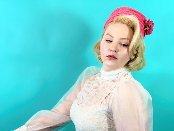 Vintage 1960s Pillbox Hat | Hotpink Floral Round H
