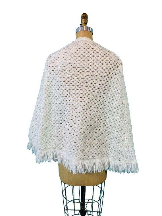 Vintage 1960s Cape Women's Large White Crochet Ac… - image 7