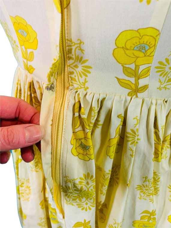Vintage 1960s Yellow Dress Floral Print Cotton Da… - image 9