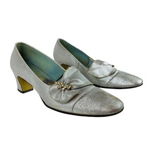 Vintage 1960s Silver Metallic Rhinestone Chunky Heels Mandarins Cocktail Party Shoes