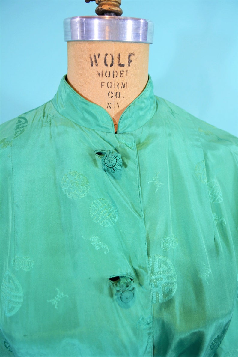 Lord /& Taylor Teahouse green vintage robe B 44 1960s silk kimono