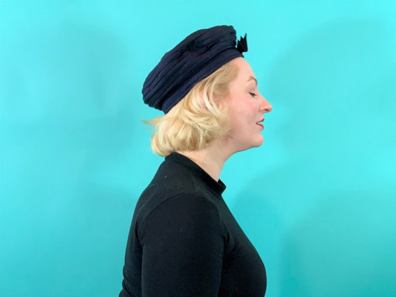 Vintage 1940s Navy Hat Blue Bow Button Round Beret - image 7