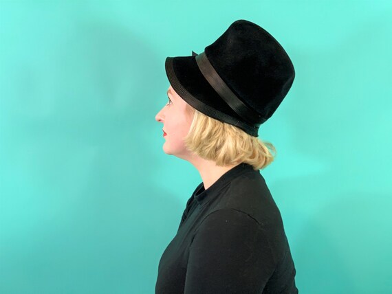 Vintage 1950s Bucket Hat Luxuria Black Satin Bow … - image 9