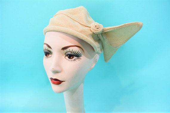 Vintage 1950s Sculptural Cap | Beige Madcaps Wired