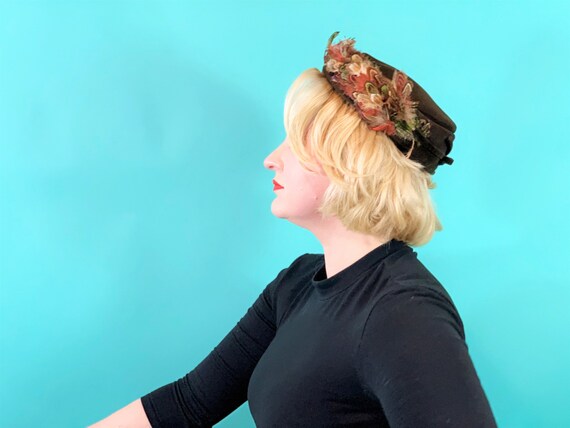 Vintage 1950s Feather Hat | Pinehurst Brown Round… - image 4