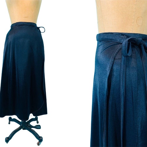 Vintage 1970s Black Shiny Spandex Wrap Skirt Spalding | W 23