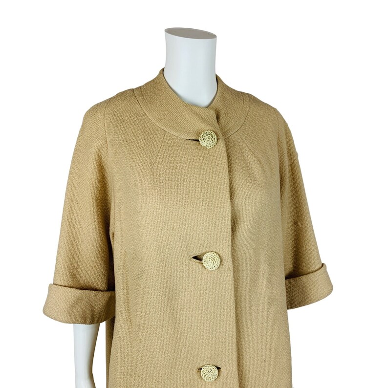 Vintage 1950s Tan Overcoat Knit 3 Quarter Sleeve Coat Cool Buttons image 5