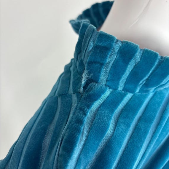 Vintage 60s Velvet Mini Dress Womens Medium Mod T… - image 9