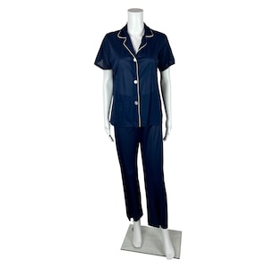Pijama vintage de los años 70 para mujer, talla extra pequeña, pantalón y top de nailon azul oscuro, conjunto de 2 piezas