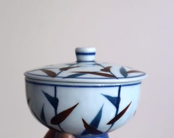 Vintage Japanische Arita Teetasse mit Deckel aus Blauem und Roten Porzellan
