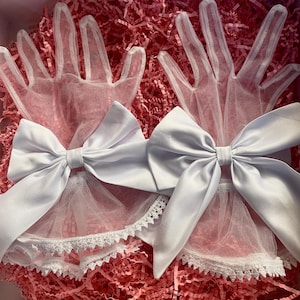White Tulle Gloves with Bow & Crystal Bracelet Set