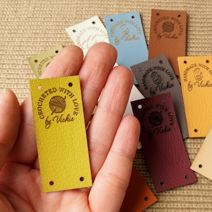 Aangepaste kledinglabels, labels voor handgemaakte items, labels van veganistisch leer, gepersonaliseerde labels, breilabels, leren labels om te haken, 25 stuks