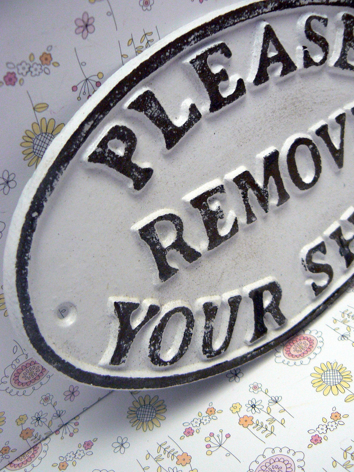 "Please Remove Your Shoes" Sign Oval Plaque cast iron metal Brown patina finish 