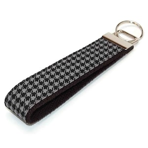 Houndstooth Keychain - Gray and Black Fabric Key Fob Wristlet