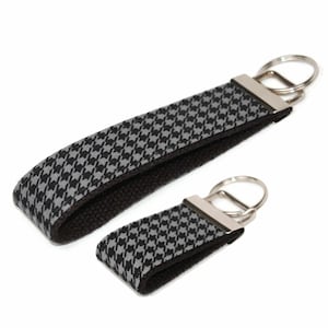 Houndstooth Keychain - Gray and Black Fabric Key Fob Wristlet