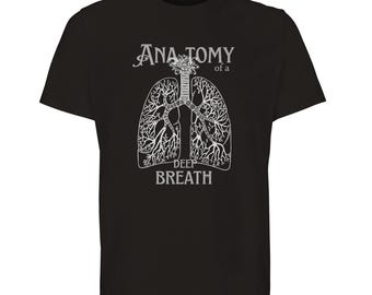 Camiseta "Anatomía de una respiración profunda" - Camiseta negra con temática vintage - Estética Dark Academia