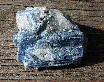 Natural KYANITE Crystal Specimen  114 gm SALE