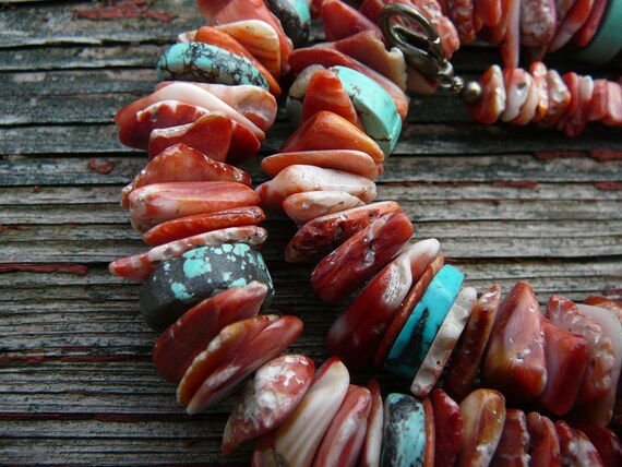 Red Spiny Oyster Shell and Turquoise Necklace - V… - image 5