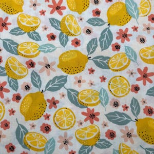 Lemon Floral Fabric NEW BTY Baumwollstoff Tossed Lemon Pink Weiß Floral Fabric