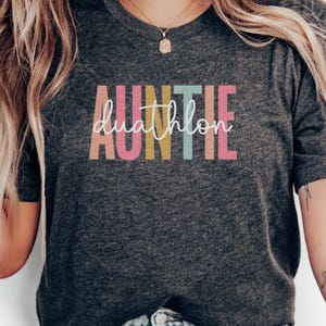 Camiseta "Tía Est. 2024", "Tía nueva", "Regalo para tía", "Revelación de embarazo", "Futura tía", "Tía futura", "Tía linda"