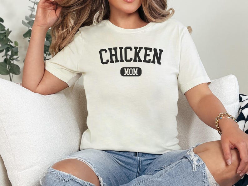 Chicken Mom Shirt, Funny Graphic Tee, Casual Women's Top, Cute Mom Gift, Mother's Day Present, Humorous T-Shirt, Relaxed Fit Clothing