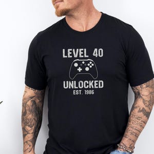 Level 40 Unlocked Shirt, Retro Gamer Birthday Tee, 1986 Established T-Shirt, 40th Birthday Gift for Gamers, Video Game Lover