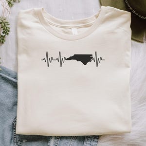 North Carolina Heartbeat T-Shirt, State Pride Shirt, Southern State Tee, Heartbeat Graphic Tee, Cute State Outline Shirt