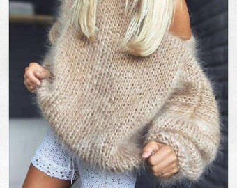 Handgestrickter flauschiger Mohair-Pullover: Weicher & gemütlicher Pullover