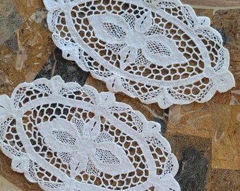 Vintage Doilies Needle Lace Intricate Oval Flower Leaves White Set of Two 1950s
