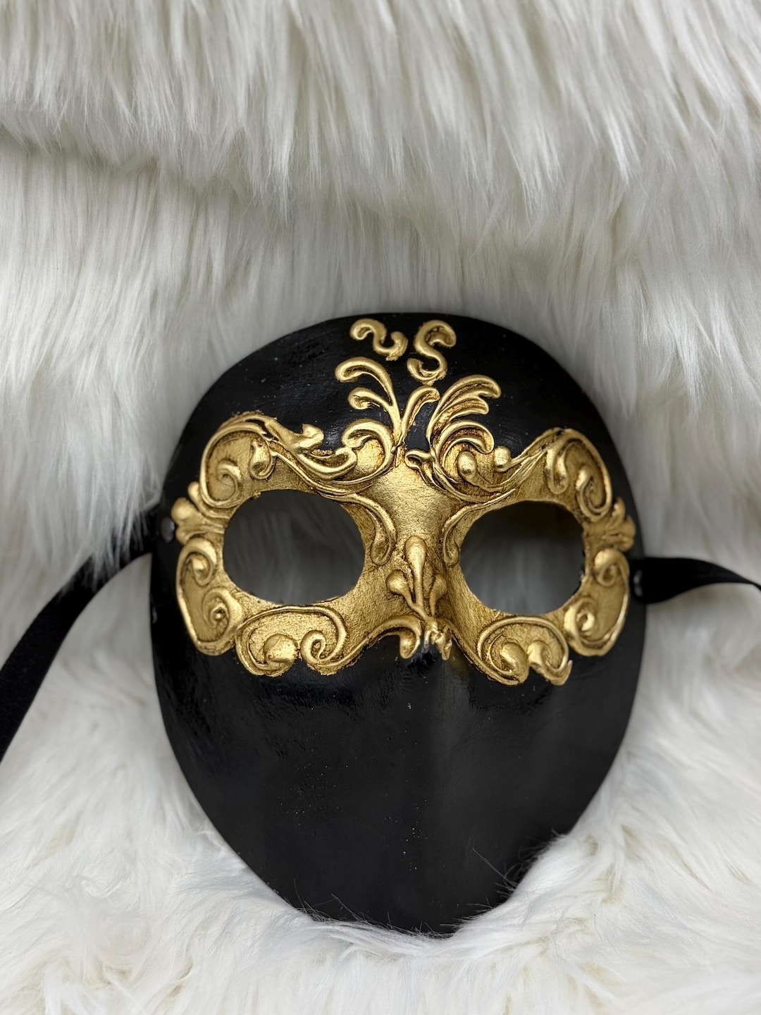 Elegant Venetian Moretta Mask With Gold Ornament Etsy elegant-venetian-moretta-mask-with-gold-ornament-etsy