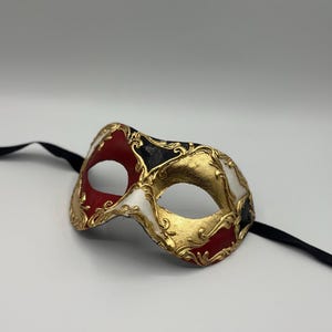 Luxe Venetiaans oogmasker met gouden barokke details – Maskerademasker voor feesten en carnaval - Venetiaans masker