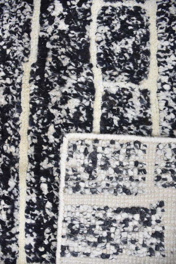 モロッコ直輸入 手織りラグ モノトーン 幾何学柄 一点物 モダン手織り