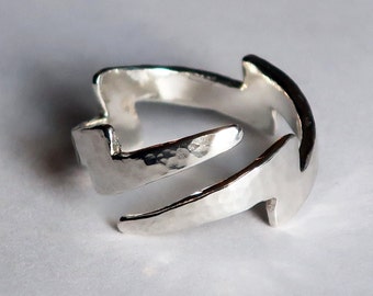 Silver Lightning Bolt Ring with tapered ends.