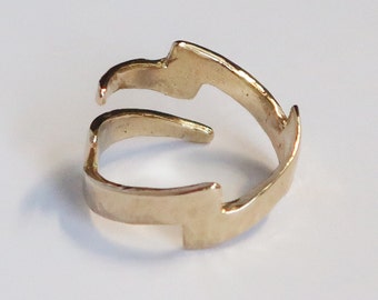 Gold Lightning Bolt Ring with tapered ends.