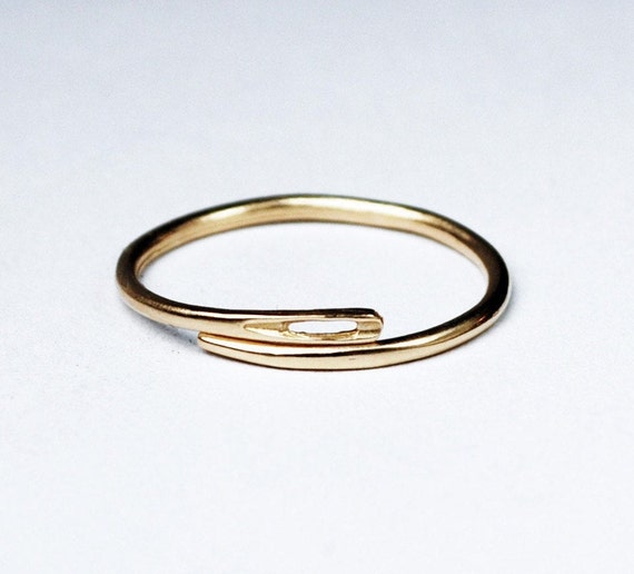 Solid gold thin needle ring
