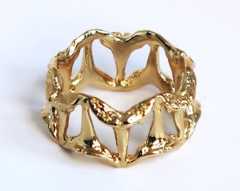 Gold Tone, Brass Small Shark Tooth Pattern Ring