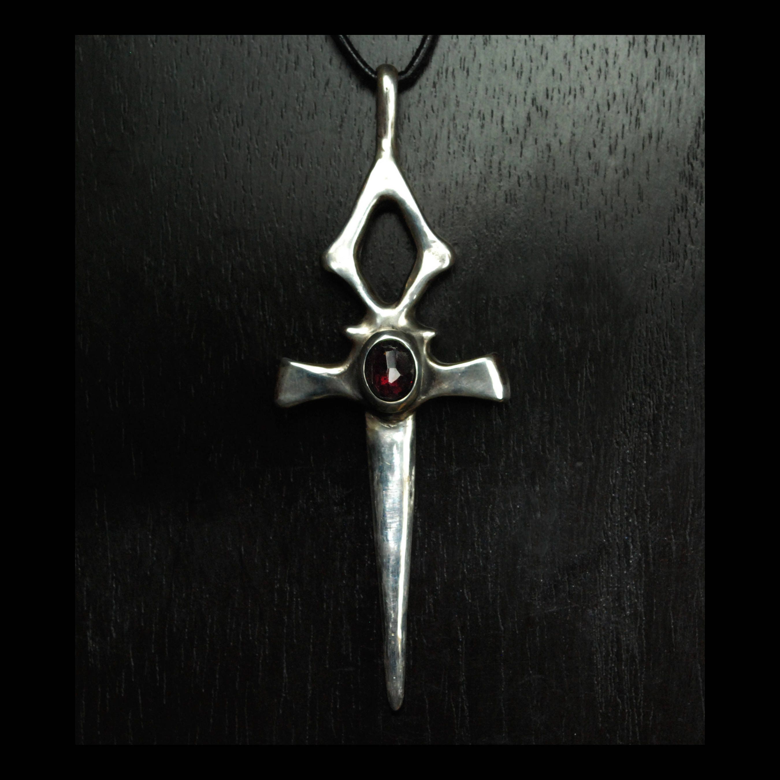 アクセサリー A&G Dagger Pierce Sterling Silver and Garnet Ankh Dagger Pendant-#1