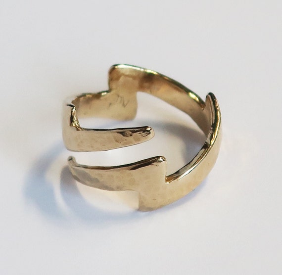 Gold Lightning Bolt Ring with tapered ends.