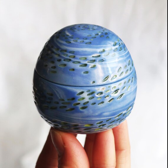 Hand-Thrown Porcelain Egg Box: Blue & White Carved Urushi Lacquer