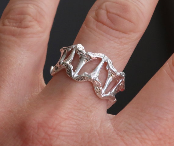 Sterling Silver Small Shark Tooth Pattern Ring