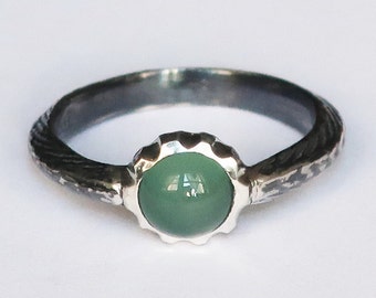 Sterling Silver and Chrysoprase Cuttlefish Cast Ring, US Size 5.25