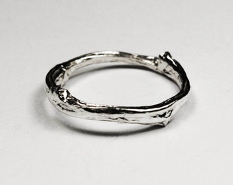 Tompkins Square Park Sterling Silver Twig Ring -closed circle