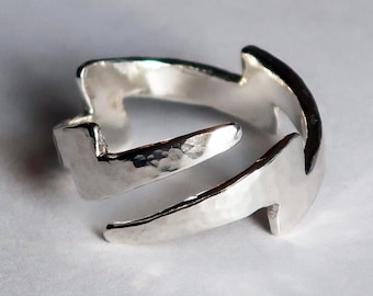 Silver Lightning Bolt Ring with tapered ends.