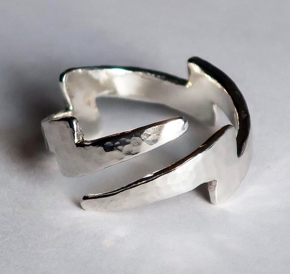 Silver Lightning Bolt Ring with tapered ends.