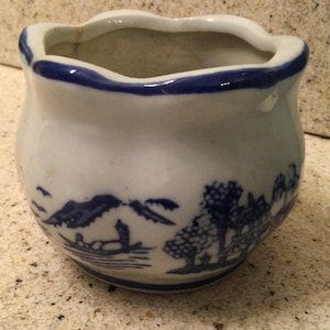 Blue/white ceramic