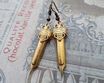 Vintage Pen Earrings - Dip pen Fountain Pen Calligraphy Brass version Jane Austen Writer Pen Earrings -  Antiqued Vintage 50s Steampunk Nib