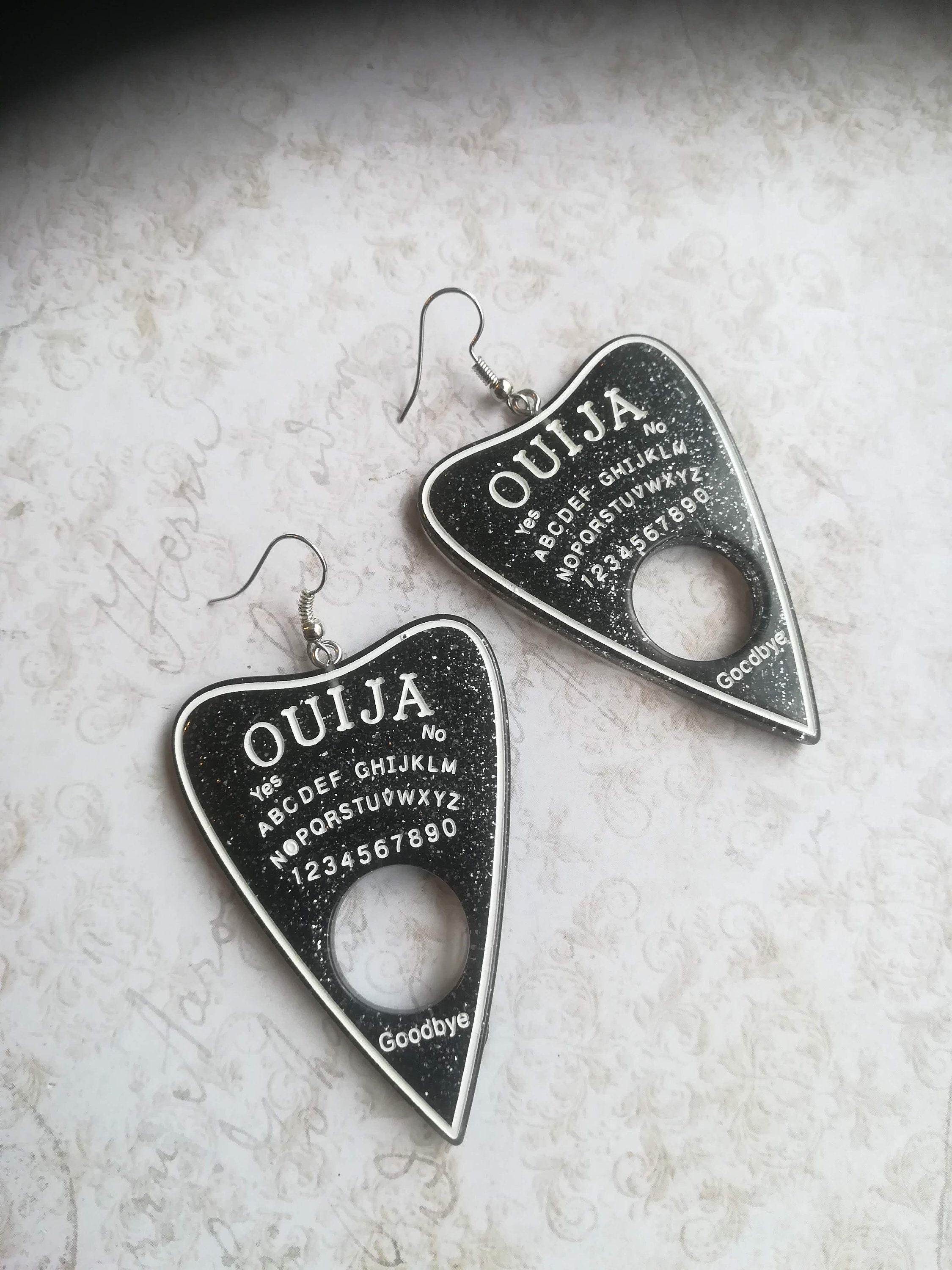 GOTHIC OUIJA BOARD PLANCHETTE PENDANT WITCH GOTH PAGAN NECKLACE HORROR GOTHIC OUIJA BOARD PLANCHETTE PENDANT WITCH GOTH PAGAN NECKLACE HORROR