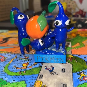 Handgefertigte Pikmin Skulptur: Sculpey Figur aus Ton