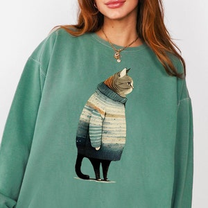 Fat Cat in Sweater, Winter Cat Oversized Sweatshirt, Christmas gift Cat Lover Gift, Pet Lover, Funny, Cute Cat Lover , Cute Cat Sweatshirt