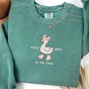 Embroidered Auntie Silly Goose Sweatshirt, Mothers Day Gift for Auntie, Funny Wine Lover Gift for Auntie, New Pregnancy Announcement Gift